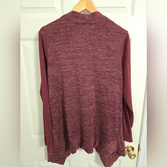 Logo Women's Burgundy Pink Sweater Zip Front Lightweight Pockets Size Medium - Picture 5 of 8